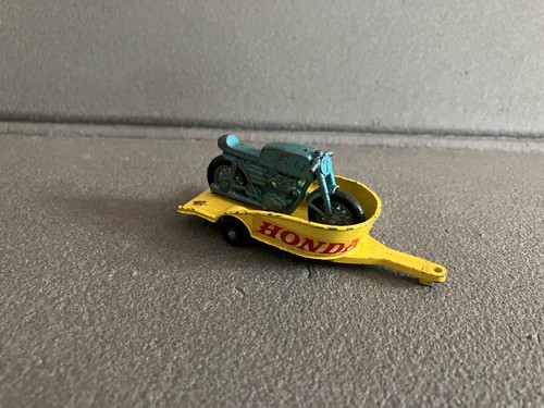 Rimorchio per auto - , in